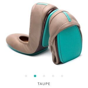 Tieks Taupe Leather Women's Flats 8